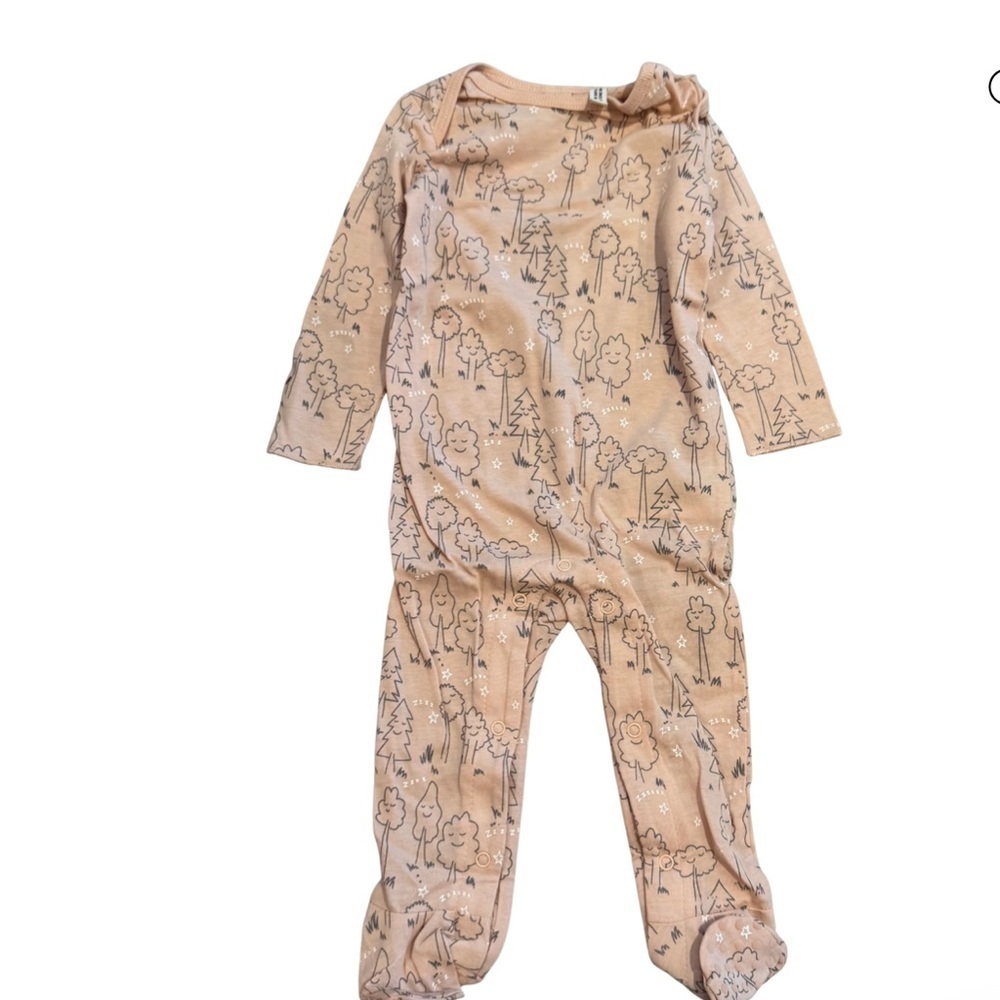 Stella McCartney Kids Light blush pink Tree Pattern Footie Rufus sleeping tree